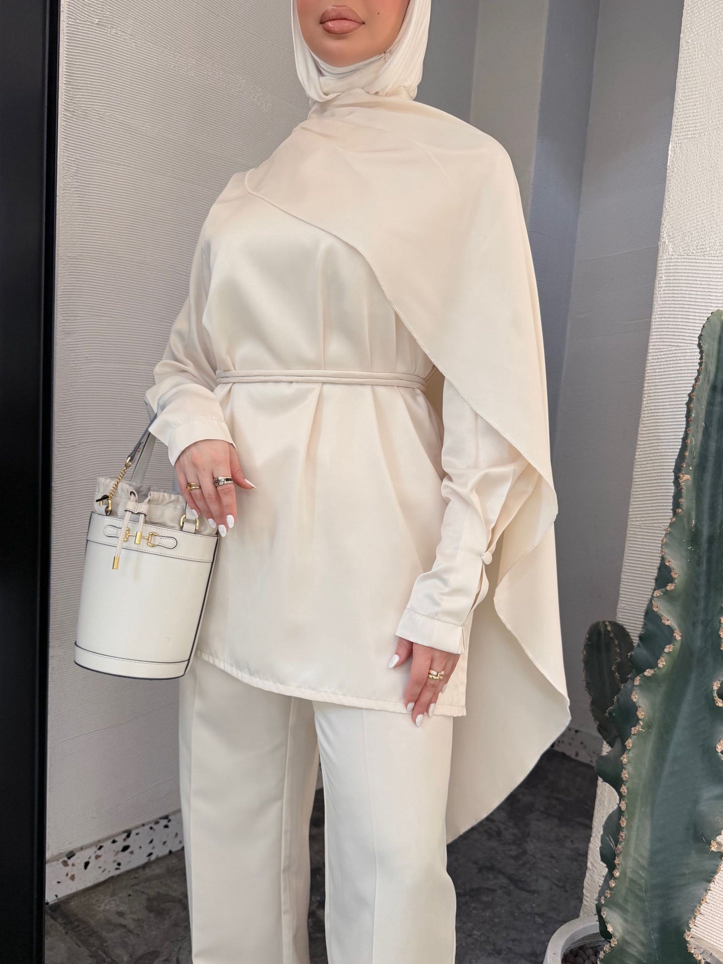 Offwhite silk set
