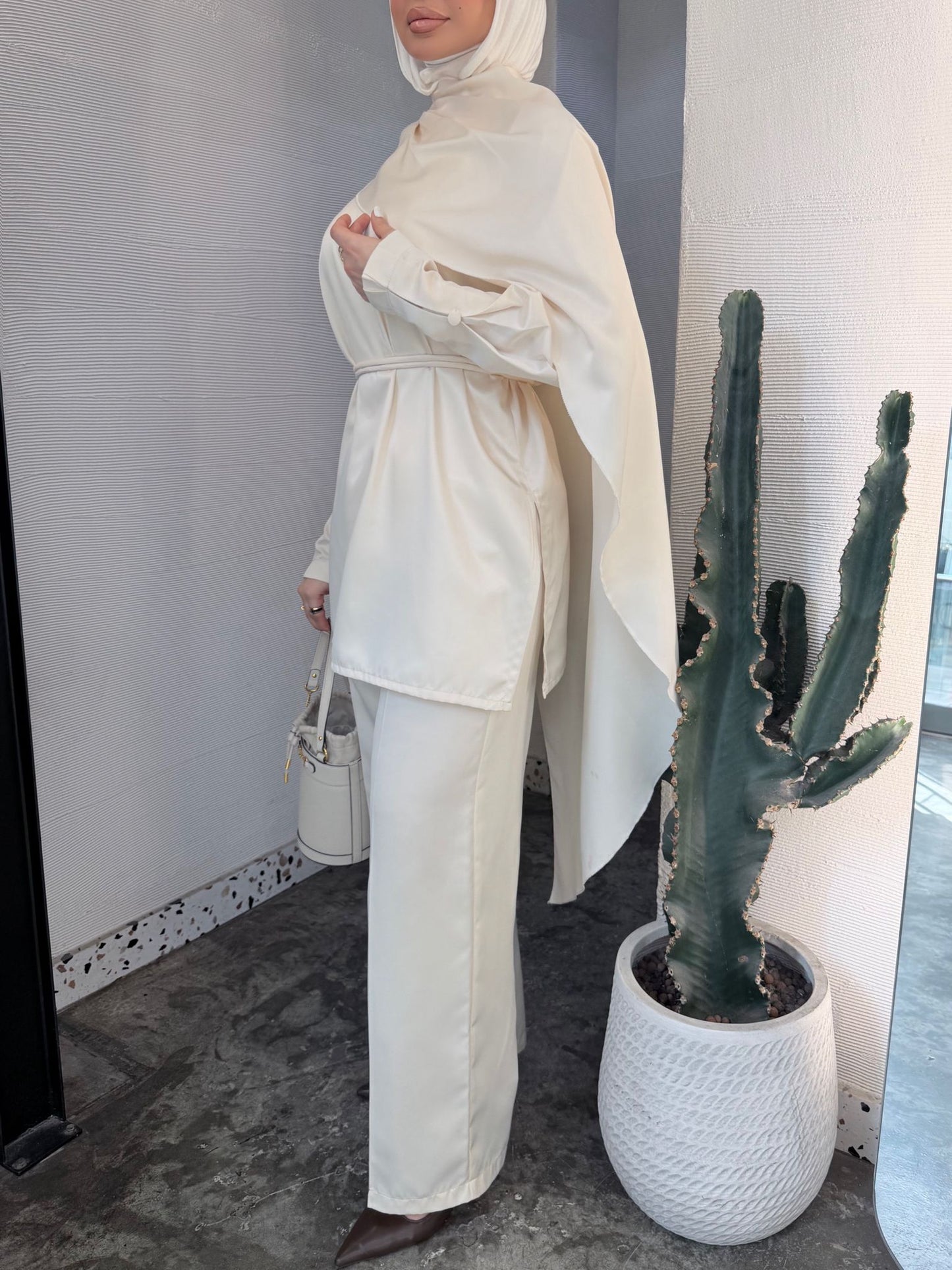 Offwhite silk set