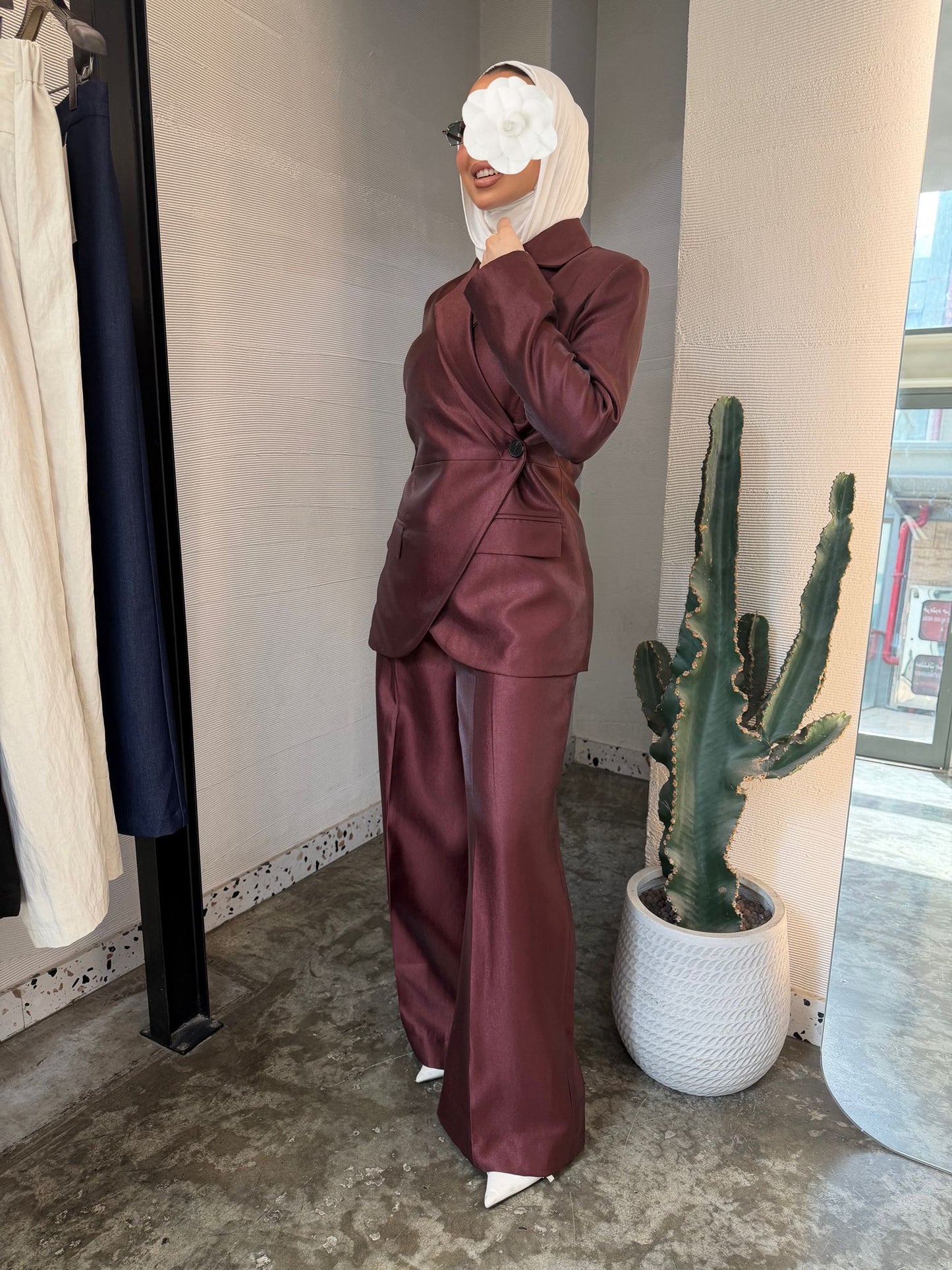 Maroon set