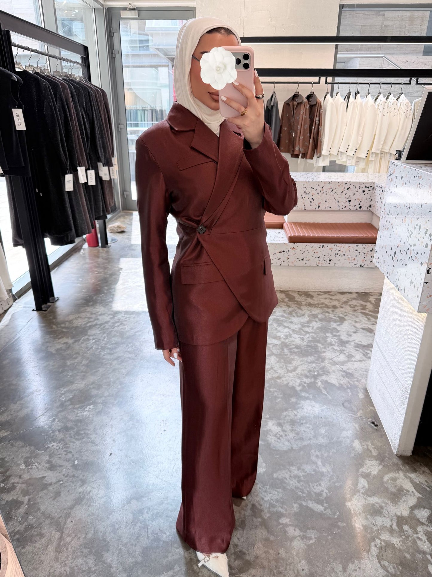 Maroon set